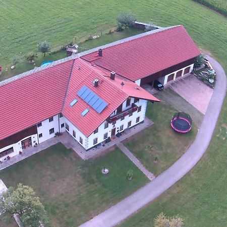 Ferienwohnung Glueck Saaldorf-Surheim Exterior photo
