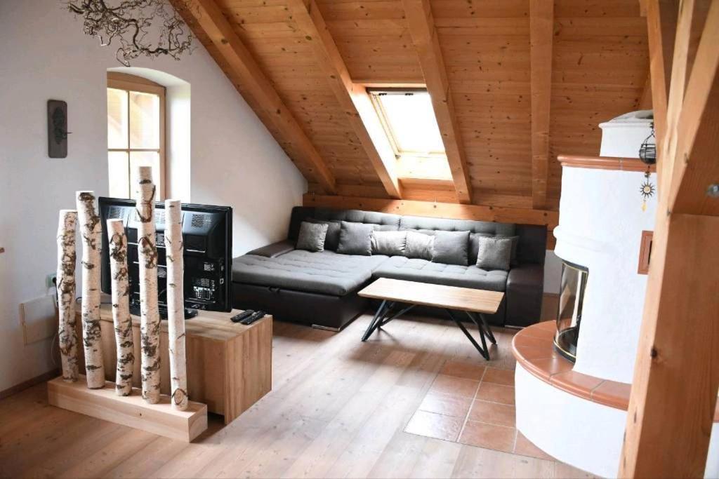 Ferienwohnung Glueck Saaldorf-Surheim Exterior photo